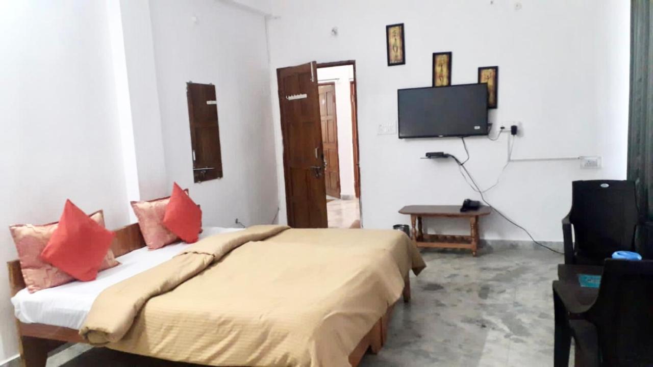 Peacock Hill Homestay Bhopal Exterior photo